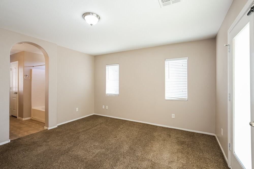 948 Wembly Hills Pl - Photo 7 of 17