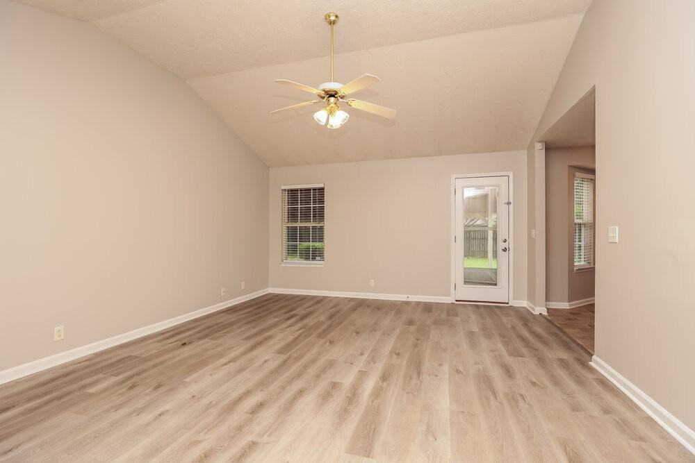 1280 Saint Andrews Dr - Photo 3 of 16
