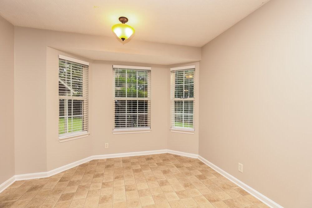 1280 Saint Andrews Dr - Photo 5 of 16