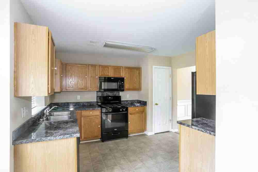 11038 Treebranch Dr - Photo 6 of 15