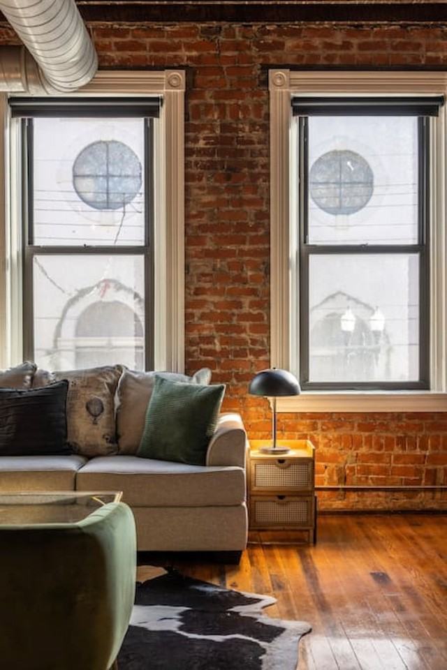 100 E 13th St #1056089P - Photo 2 of 34