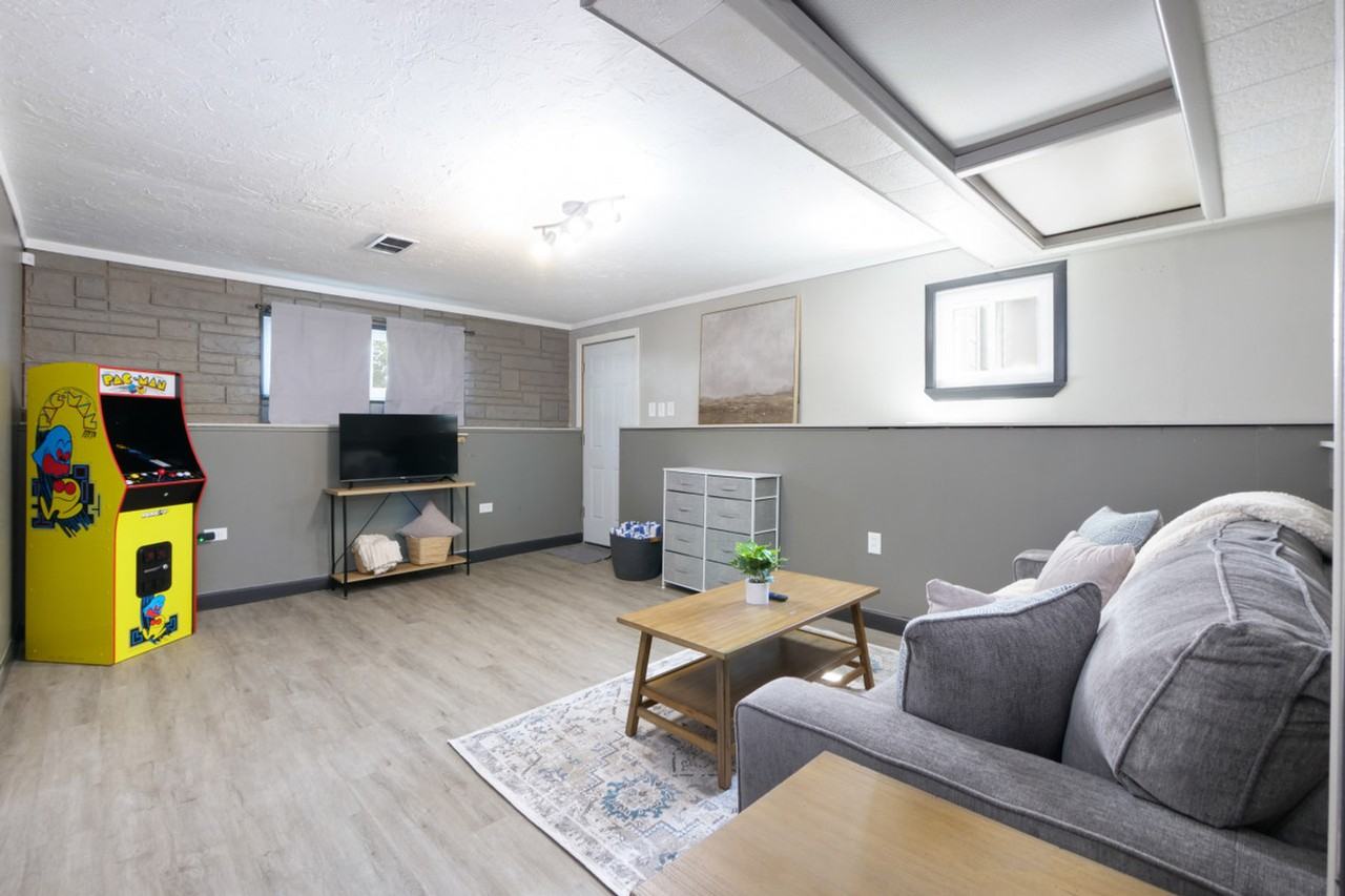 8910 Cambridge Drive #1061028P - Photo 3 of 48