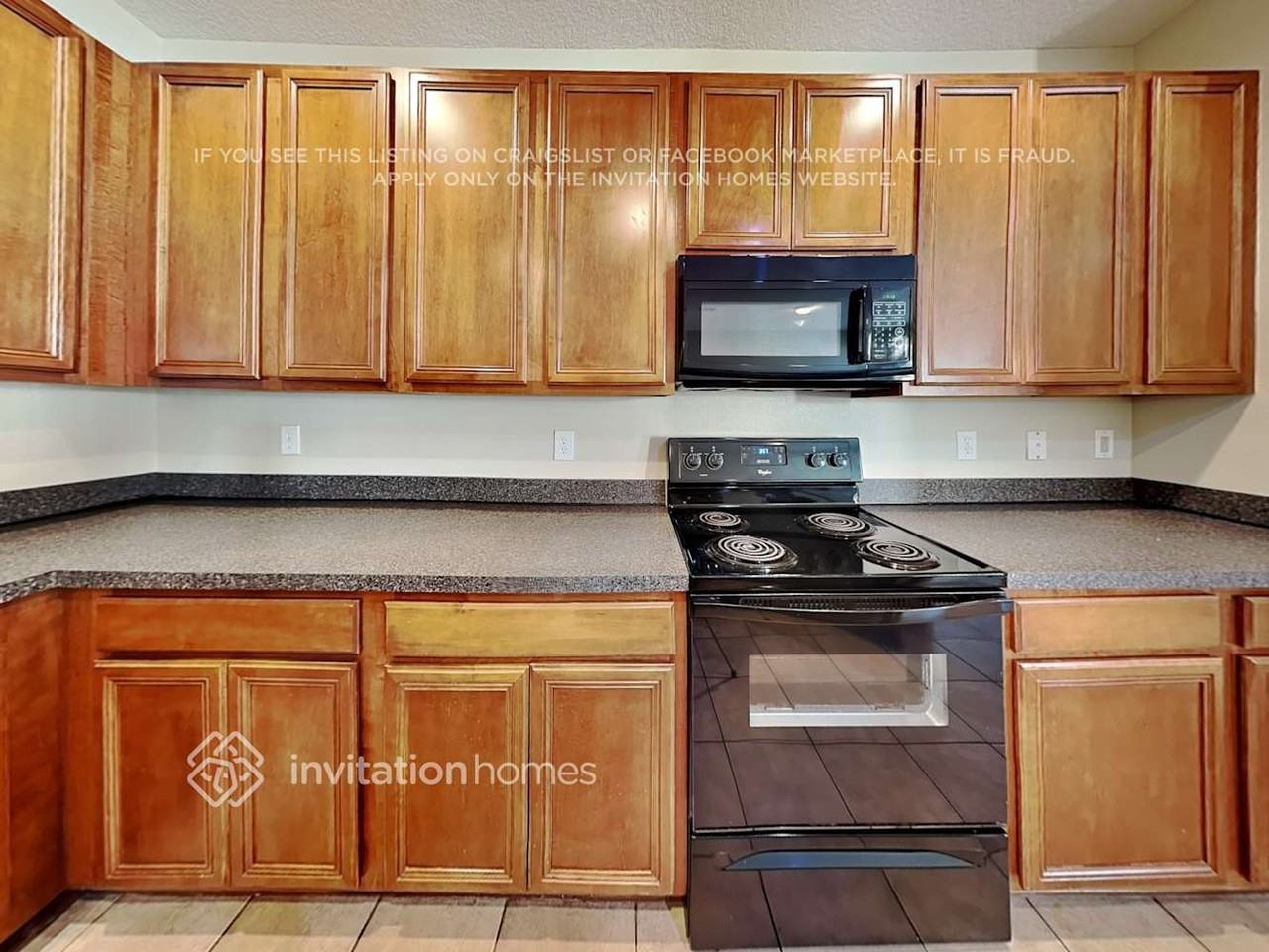 13851 Carolina Laurel Dr - Photo 3 of 18