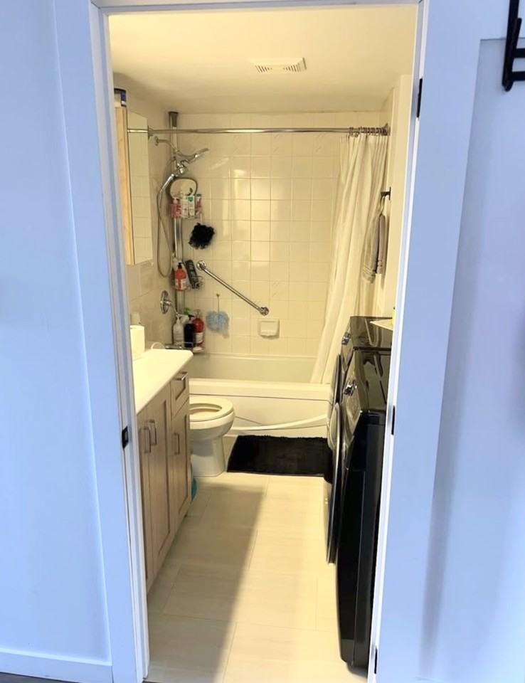 1935 Rue Villeneuve - Photo 2 of 10