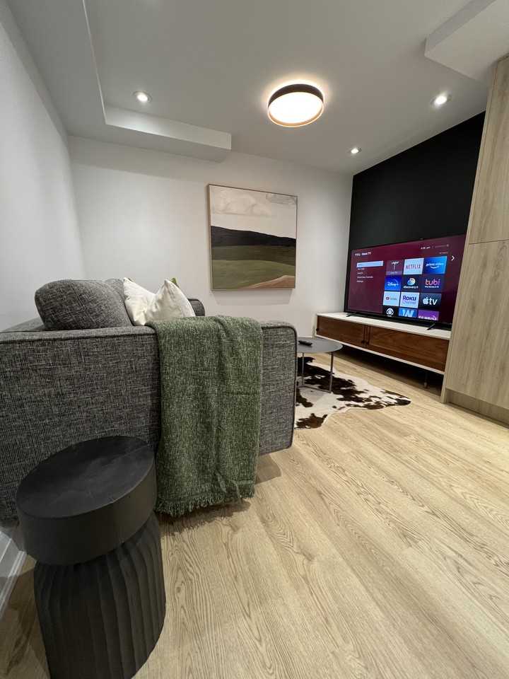 165 Franklin Avenue - Photo 3 of 11