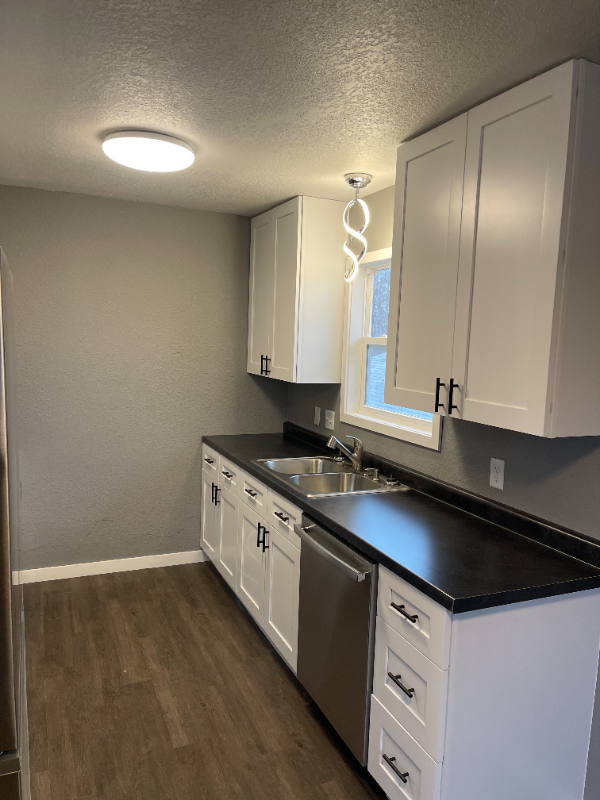 804 23rd Ave N - Photo 3 of 9