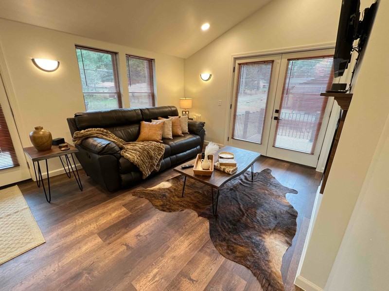 358 Petroleum Center Rd - Photo 3 of 14