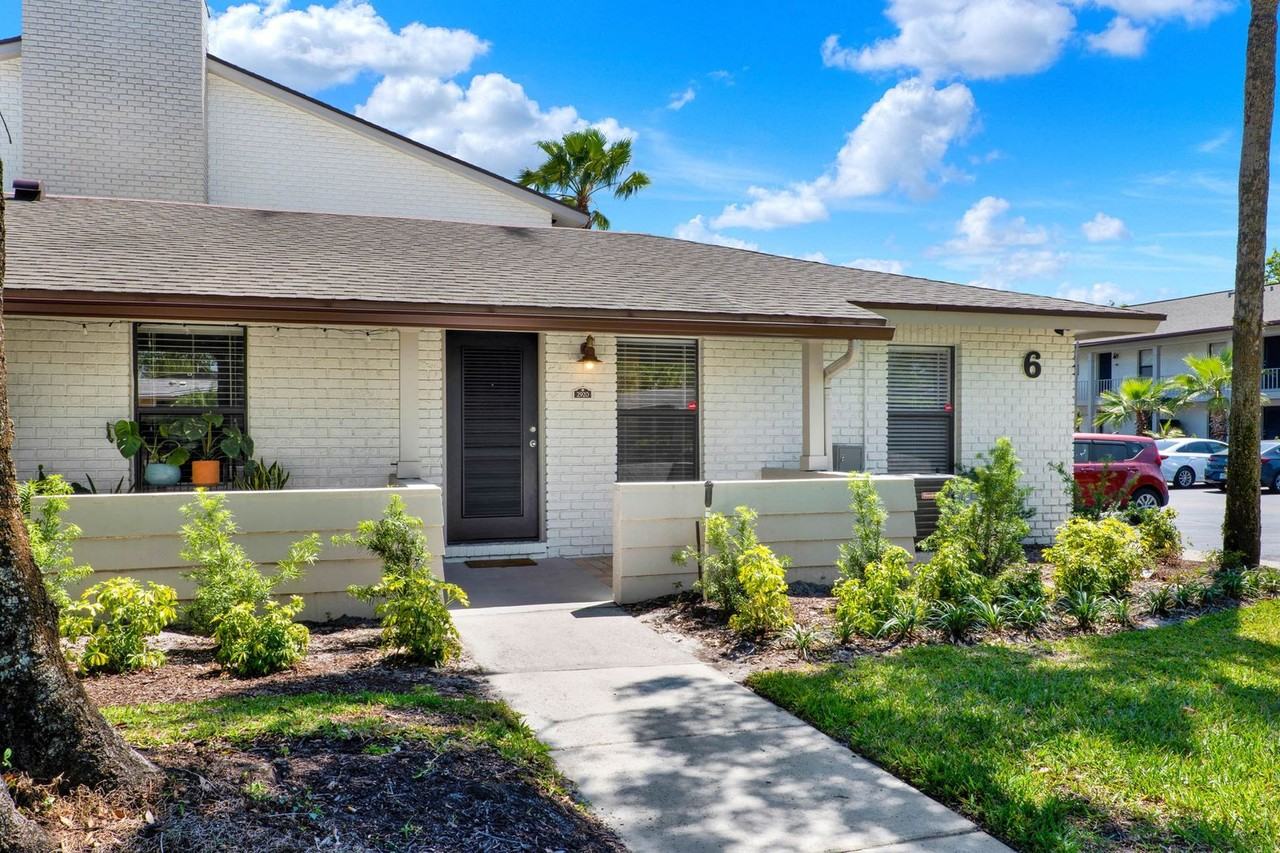 2920 Plaza Terrace Dr - Photo 3 of 24