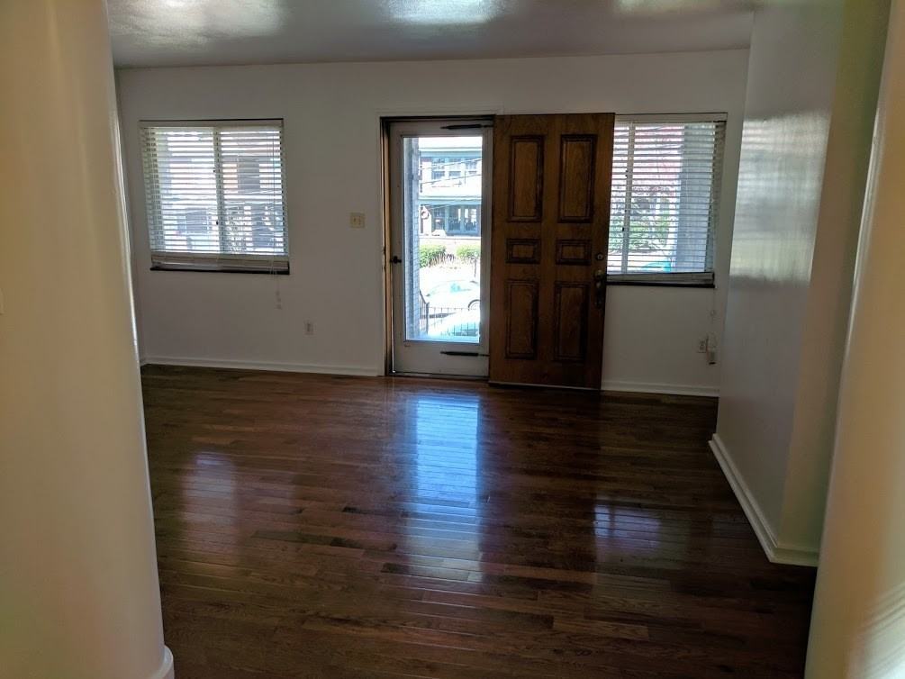 2345 Tilbury Ave - Photo 7 of 24