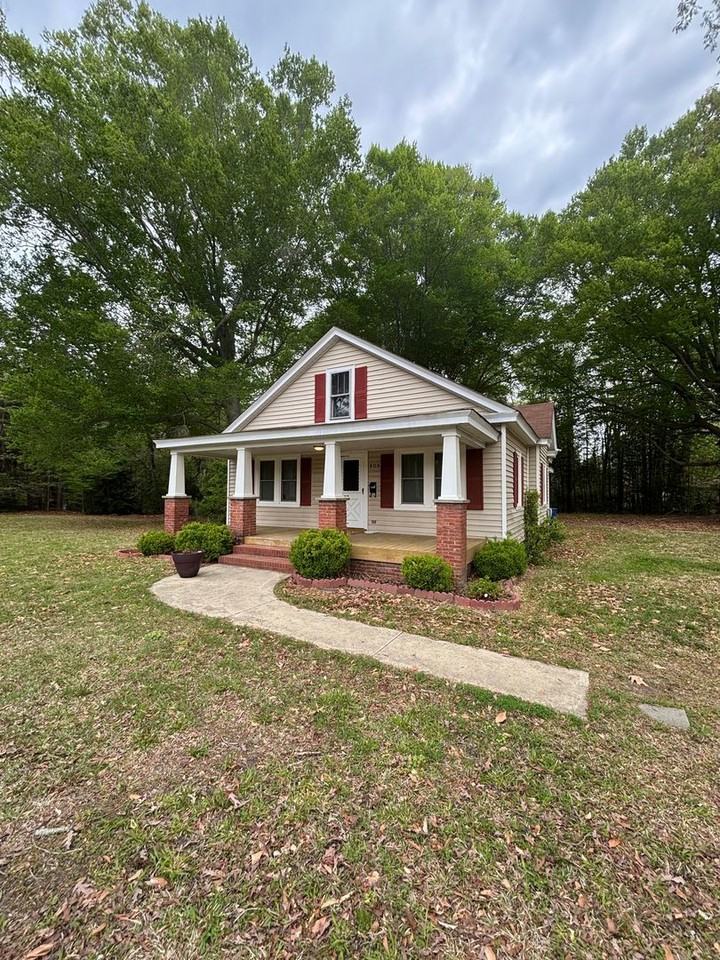 409 Deep Creek Rd - Photo 2 of 27