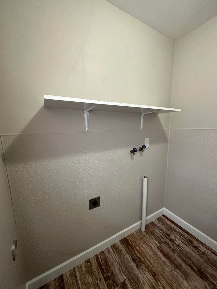 8201 W Lone Beech Dr - Photo 3 of 13