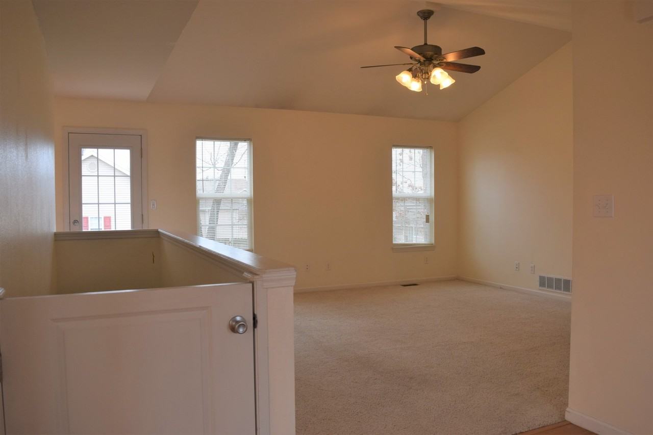 23121 Righteous Ln - Photo 5 of 41