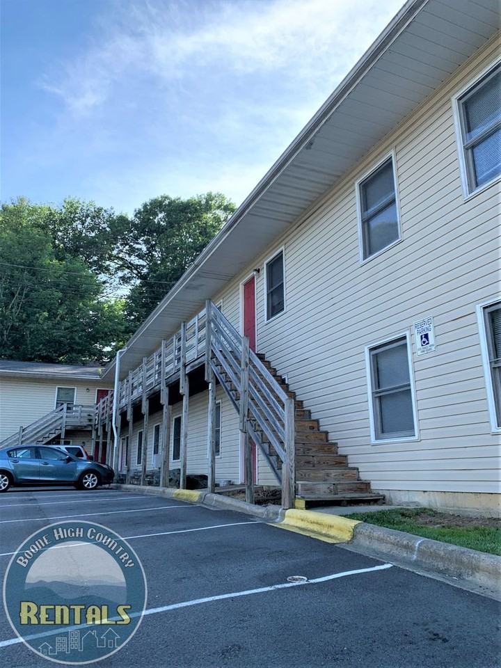 Tristen Place Apartments - Photo 3 of 12