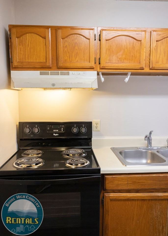 Tristen Place Apartments - Photo 5 of 12