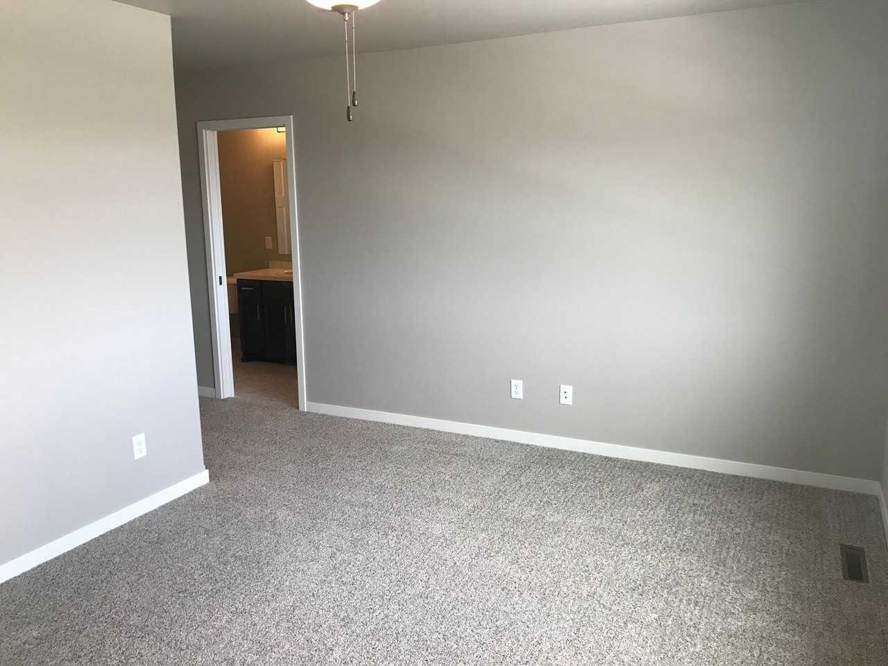 1520 75th Ave S - Photo 6 of 10