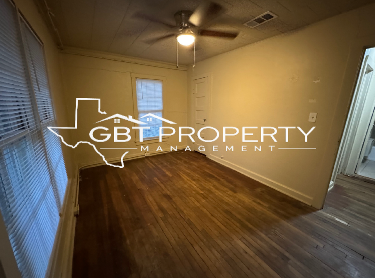 406 E Cobb St - Photo 6 of 6
