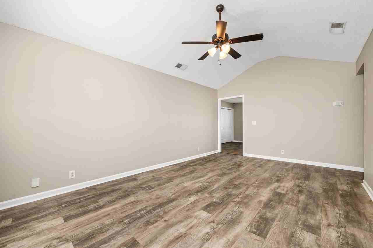 5044 Boyd Dr - Photo 6 of 26