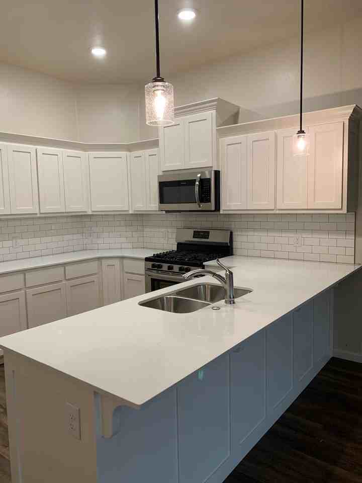 3219 Enclave Pl - Photo 4 of 30