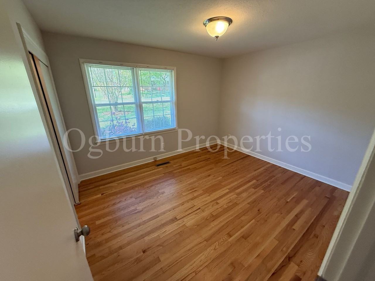 2630 Farmbrook Rd - Photo 7 of 12
