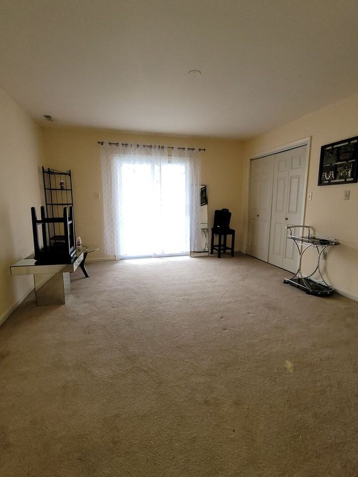 211 7th Ave - Photo 2 of 17