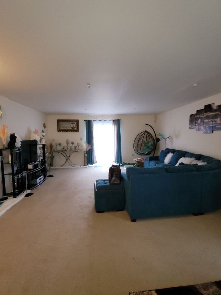 211 7th Ave - Photo 6 of 17