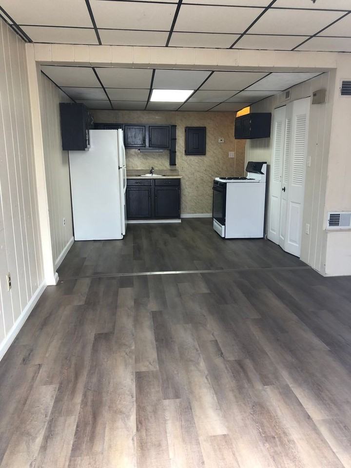 133 N Penn St - Photo 2 of 5