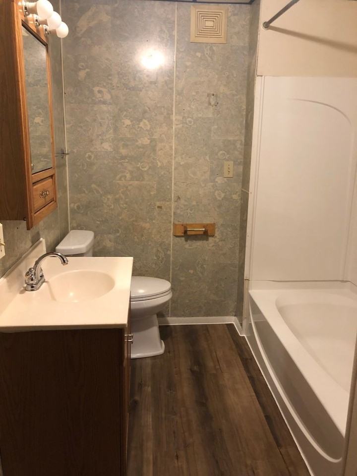 133 N Penn St - Photo 4 of 5