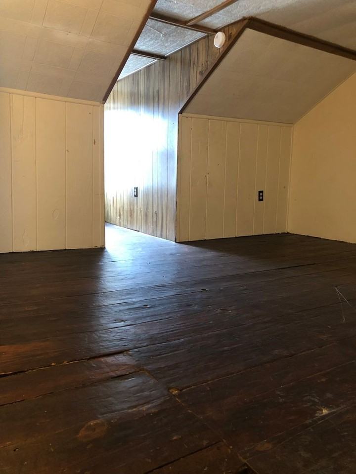 133 N Penn St - Photo 5 of 5