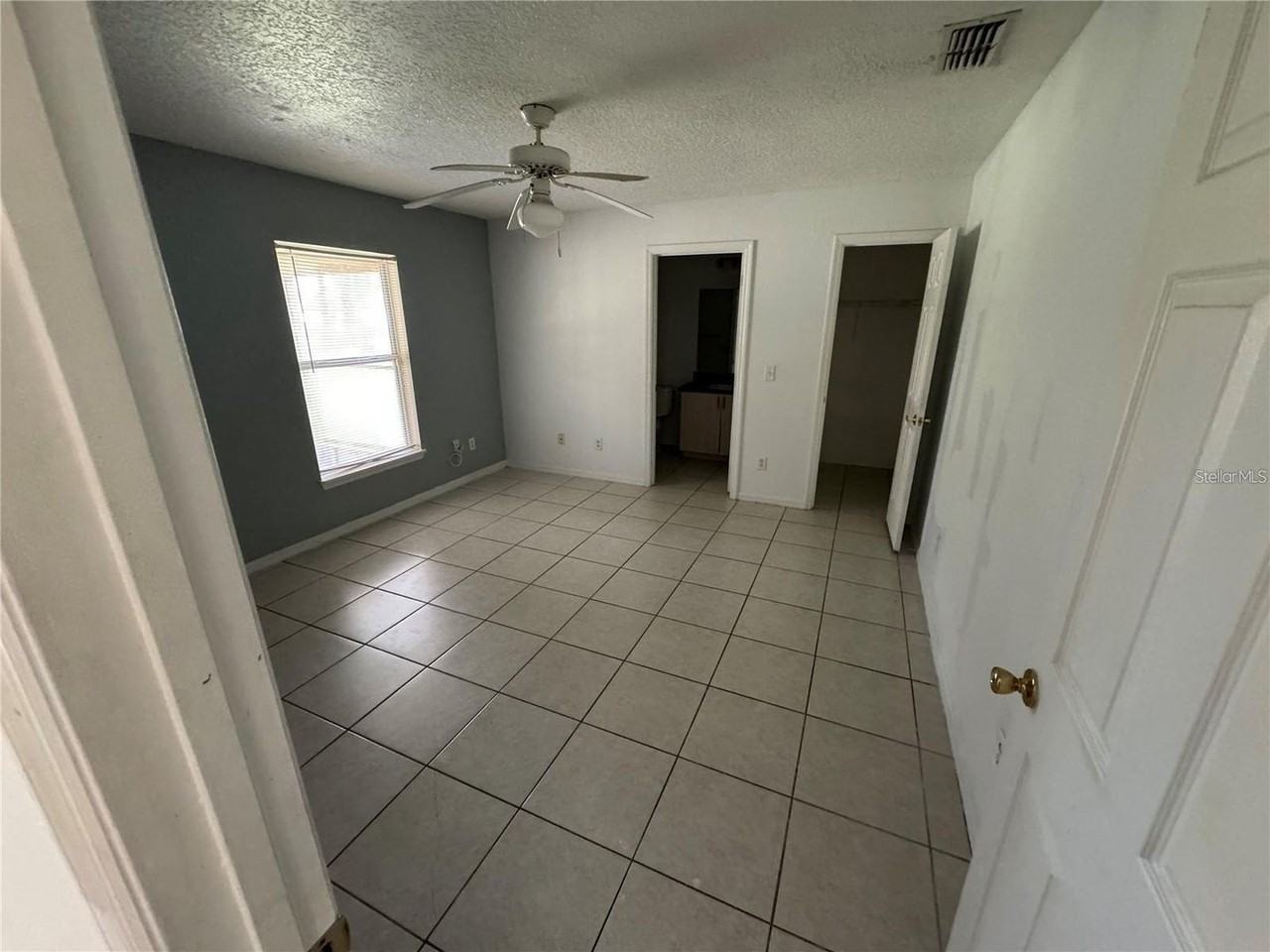 821 Savona Pl - Photo 5 of 8