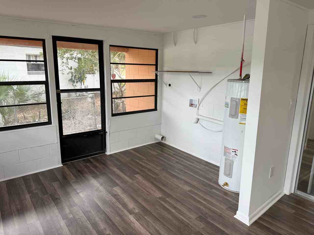 1321 Cambridge Dr - Photo 5 of 12