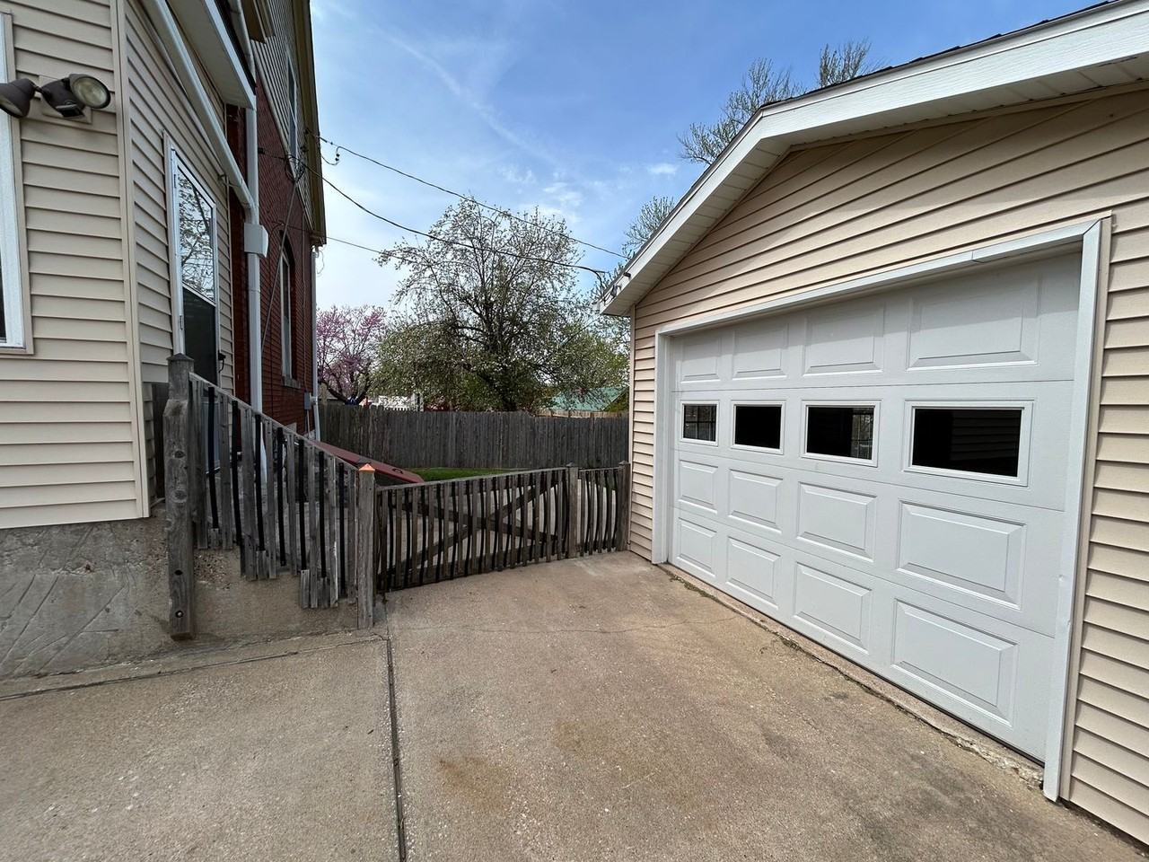 1015 Kentucky St - Photo 3 of 20