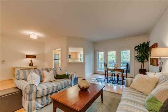 405 Ashlawn Ct - Photo 7 of 19