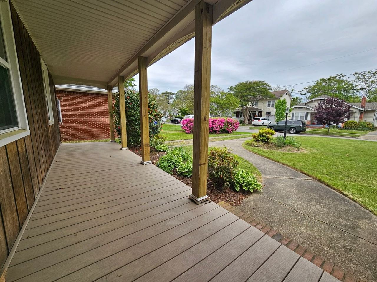 1739 Hancock Ave - Photo 4 of 30