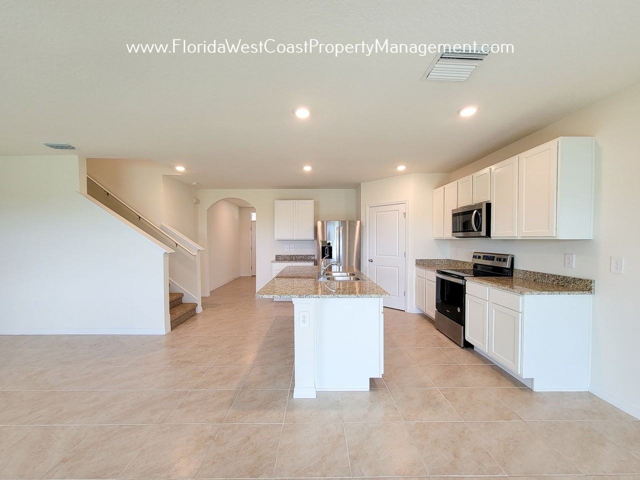 17213 Harvest Moon Way - Photo 5 of 50