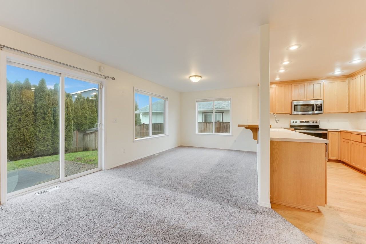 8620 134th Street Ct E - Photo 3 of 21