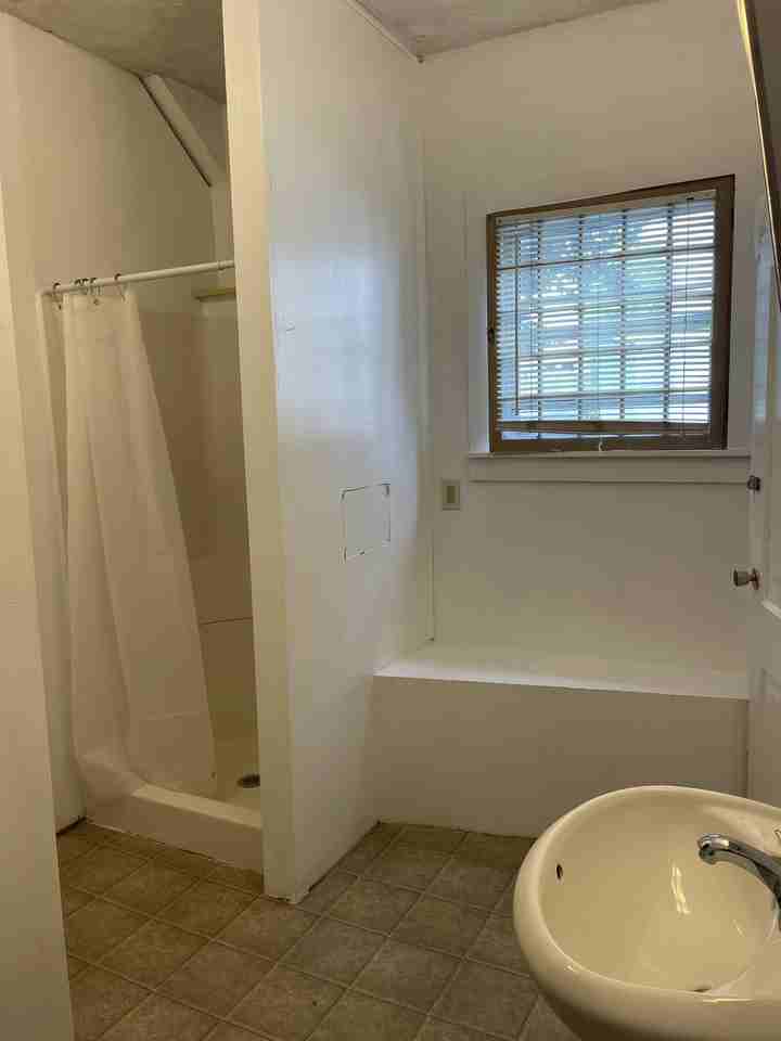 330 S Pennsylvania Ave #4 - Photo 3 of 3