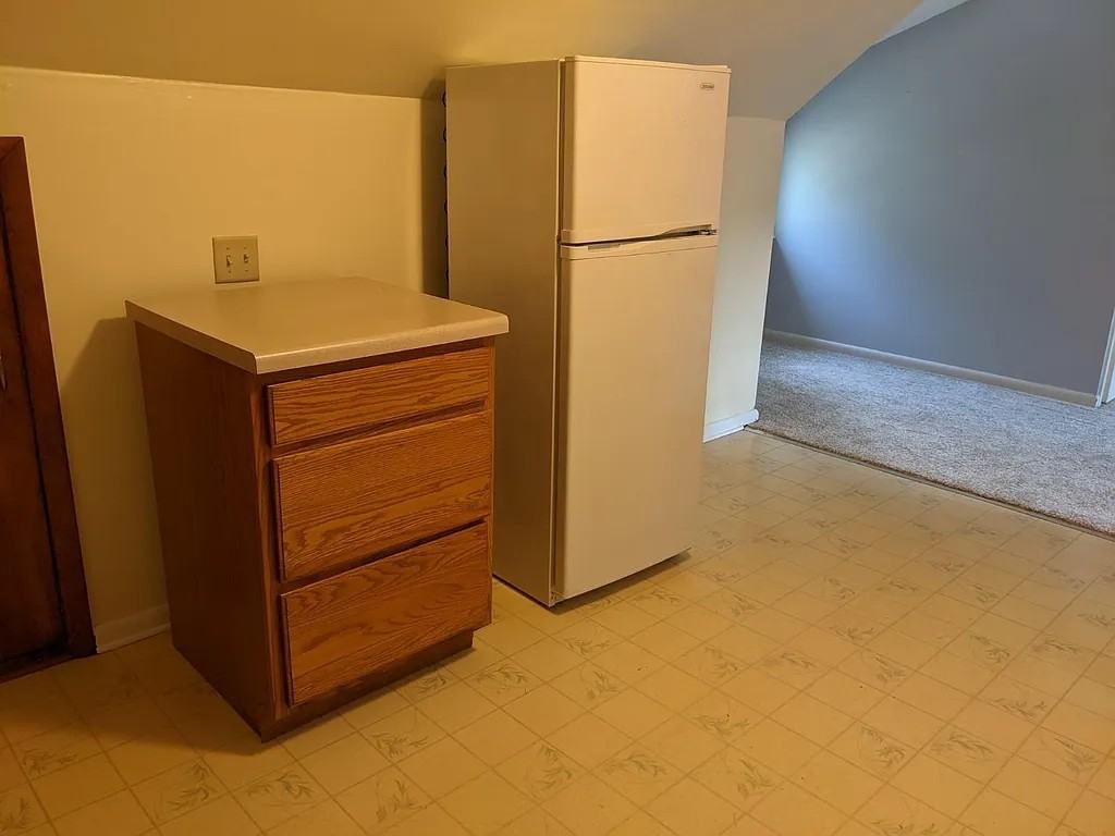 1906 E Mifflin St #2 - Photo 5 of 27