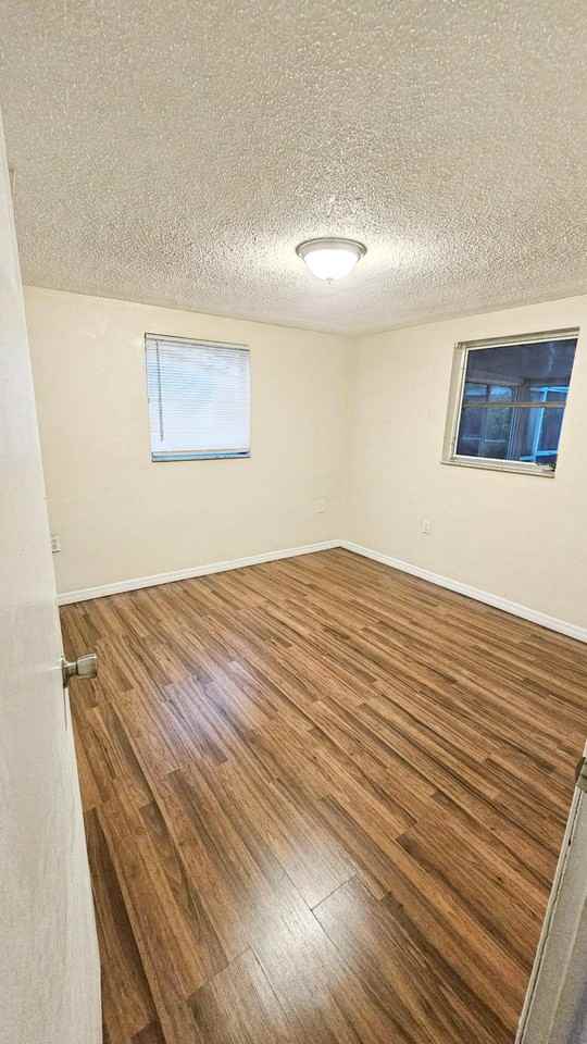 9116 Hunt Club Ln #NA - Photo 6 of 12