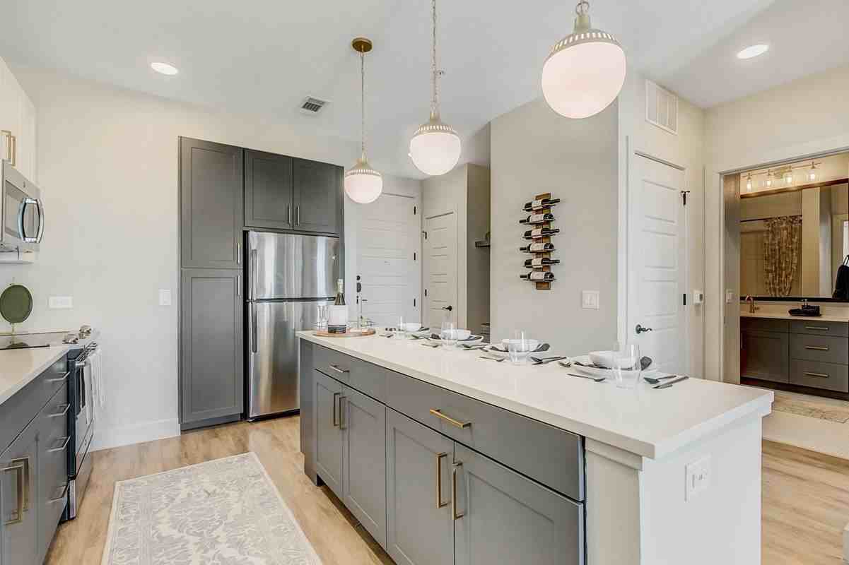 Vance at Bishop Union - Photo 5 of 49