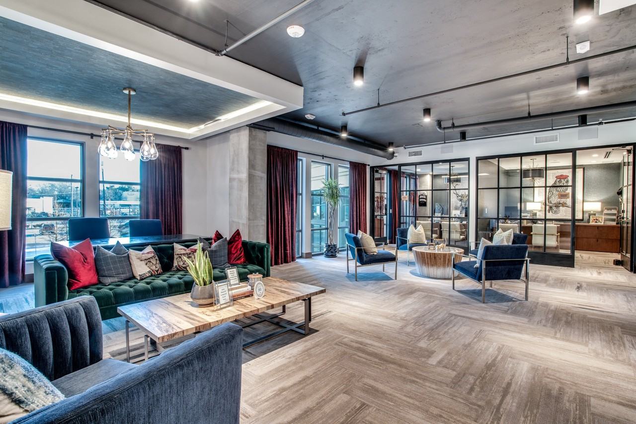 Vance at Bishop Union - Photo 7 of 49