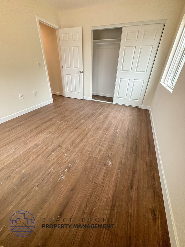 14316 Christine Dr. - Photo 2 of 34