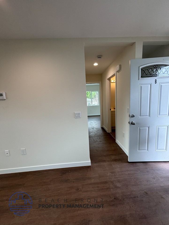 14316 Christine Dr. - Photo 7 of 34