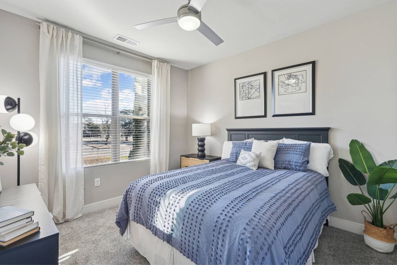 605 West End - Photo 4 of 22