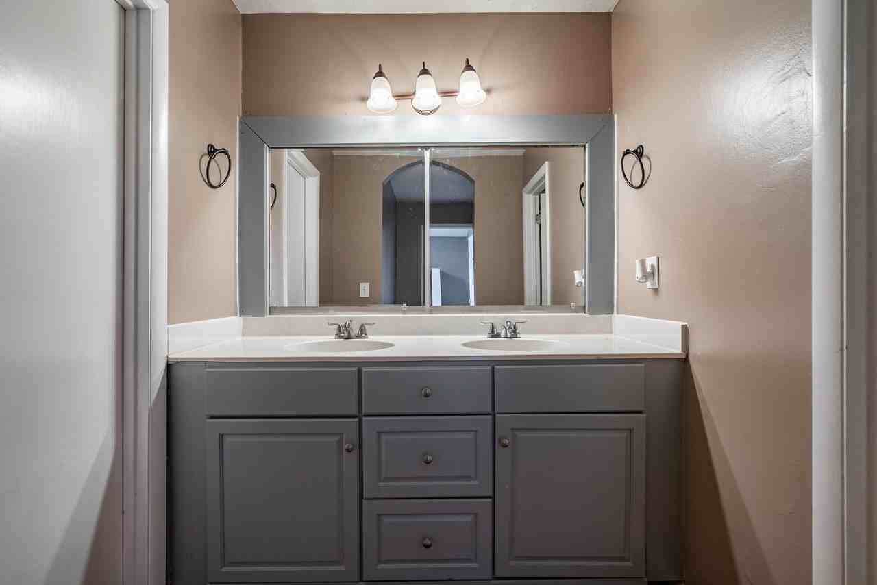 Pinehurst Valley Drive - Photo 2 of 15