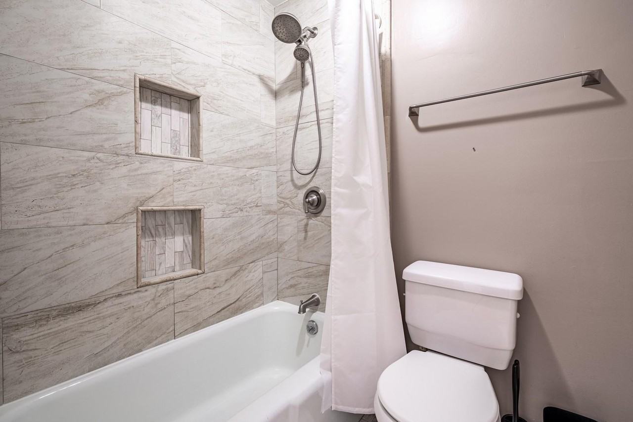 Pinehurst Valley Dr - Photo 4 of 15