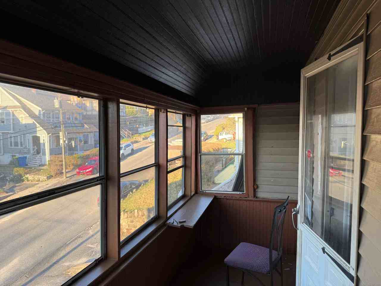 47 Chapman Ave - Photo 3 of 8