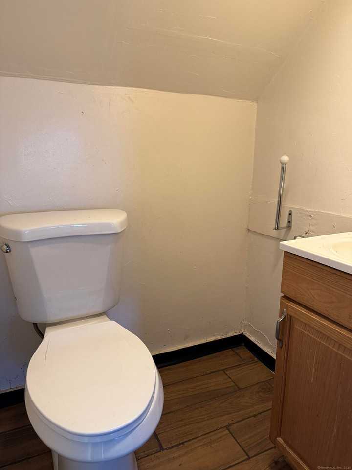 47 Chapman Ave - Photo 7 of 8