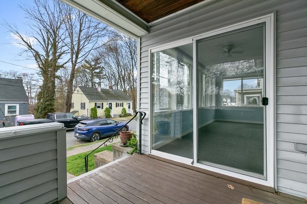 36 Raymond St - Photo 2 of 27