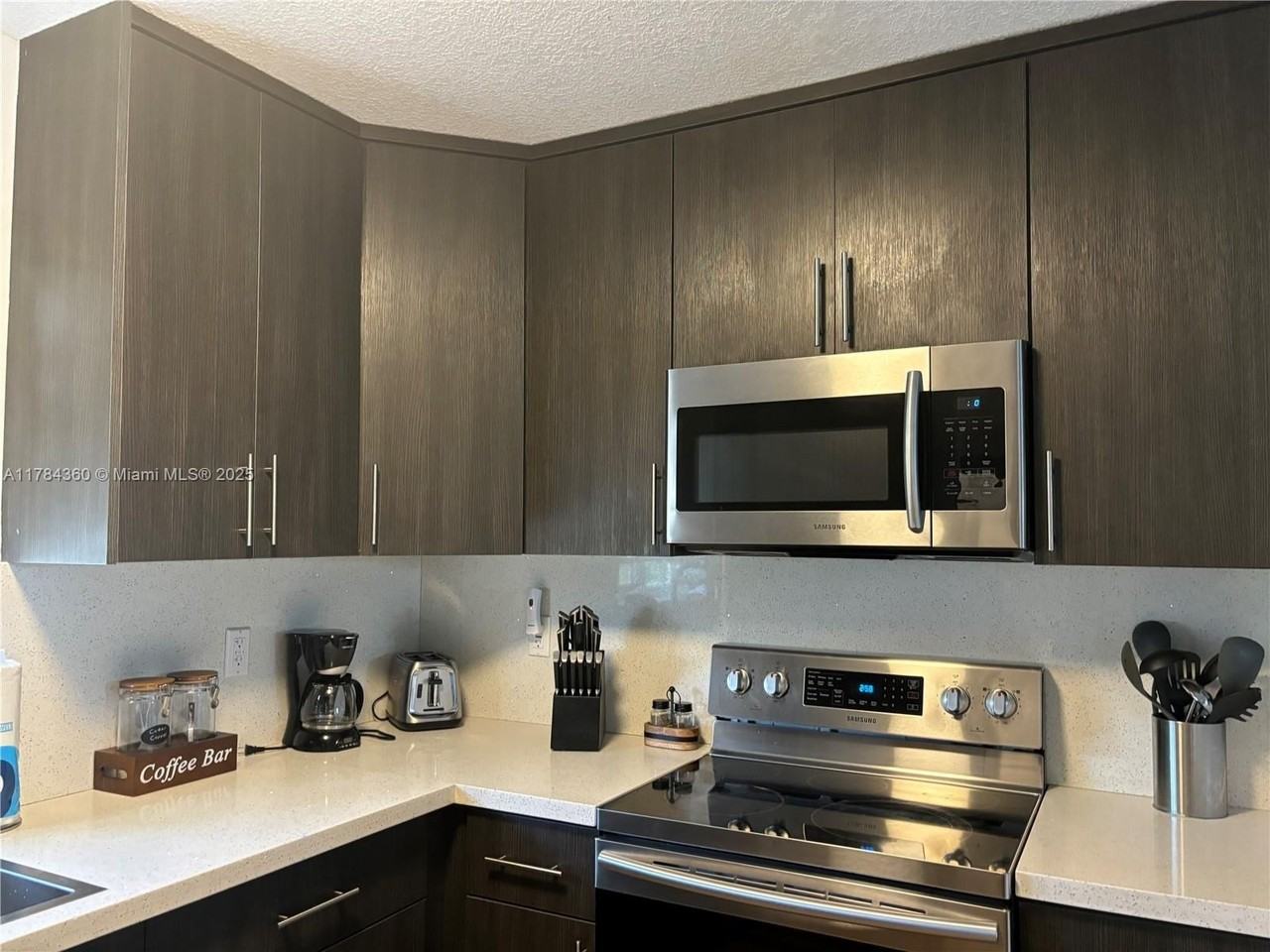 9502 Aviation Blvd - Photo 7 of 19