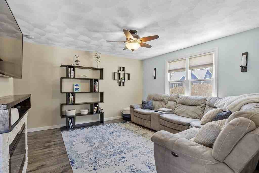 4001 Pouliot Pl - Photo 5 of 38